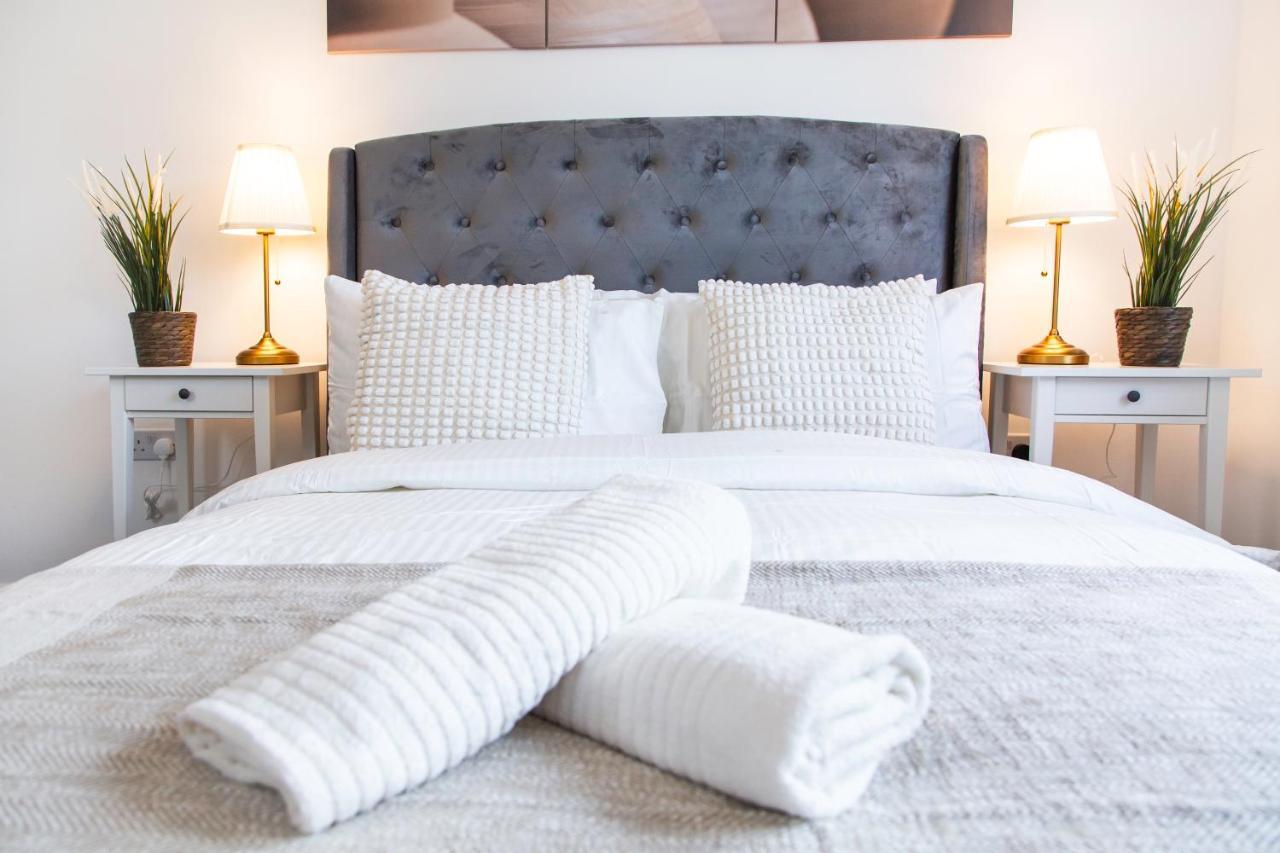 Cozy Townhouse In The Heart Of Greater Manchester Villa Eksteriør billede