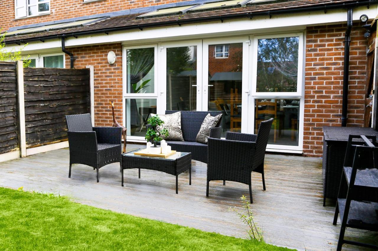 Cozy Townhouse In The Heart Of Greater Manchester Villa Eksteriør billede