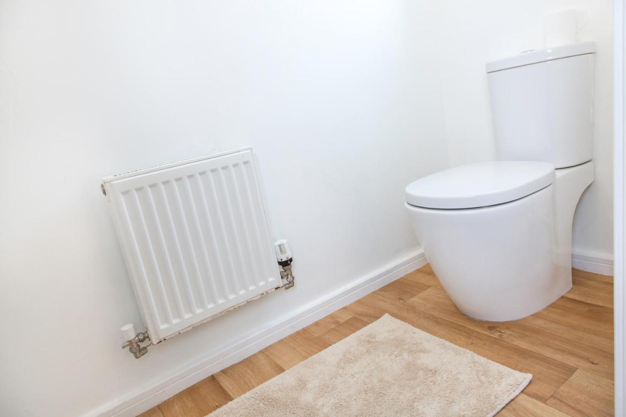Cozy Townhouse In The Heart Of Greater Manchester Villa Eksteriør billede