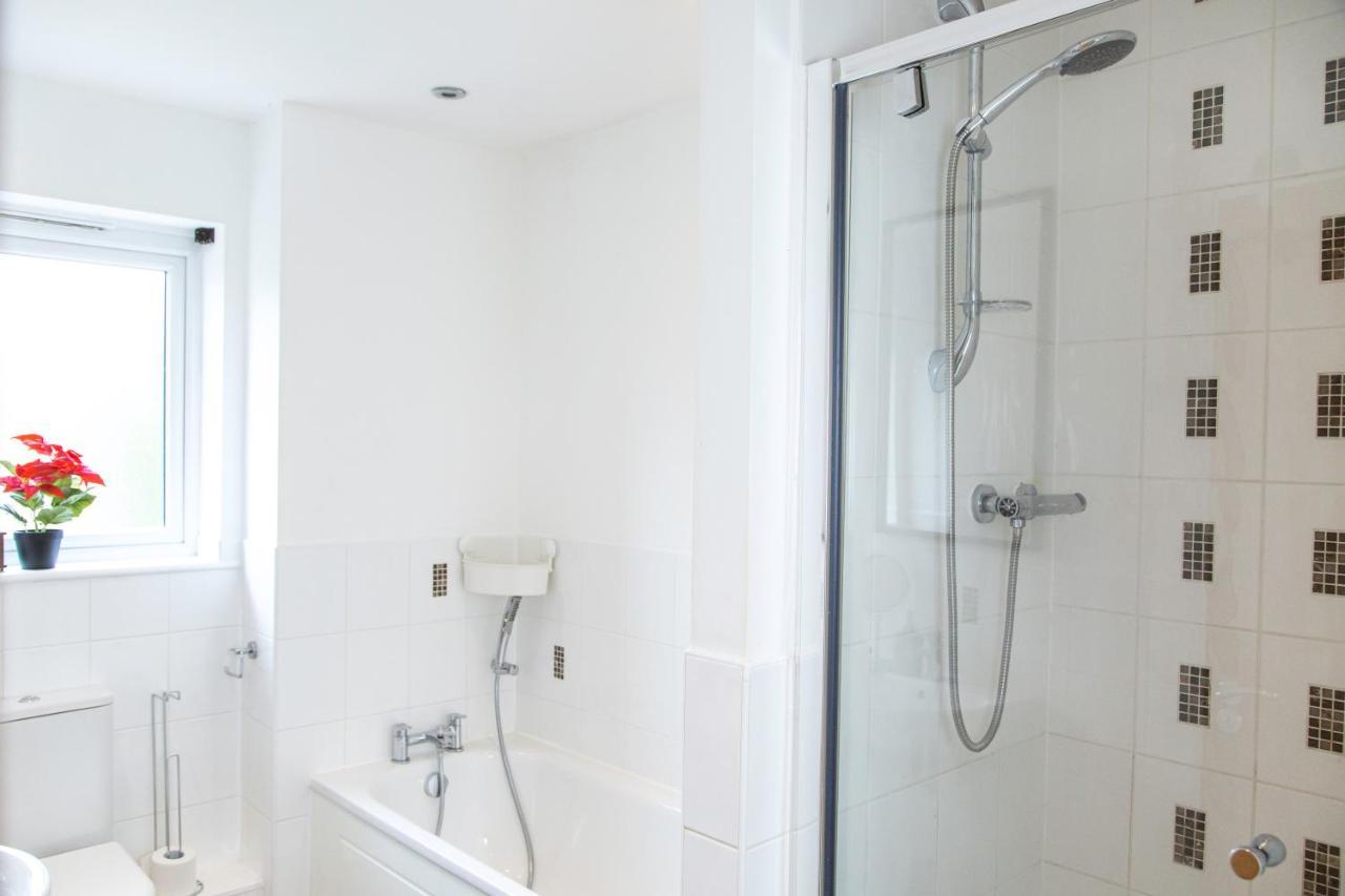 Cozy Townhouse In The Heart Of Greater Manchester Villa Eksteriør billede