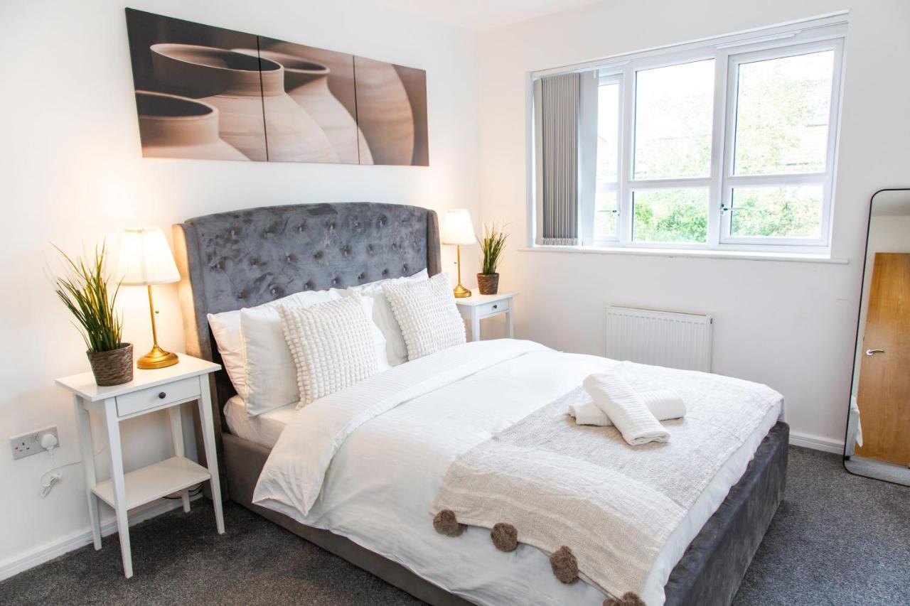 Cozy Townhouse In The Heart Of Greater Manchester Villa Eksteriør billede