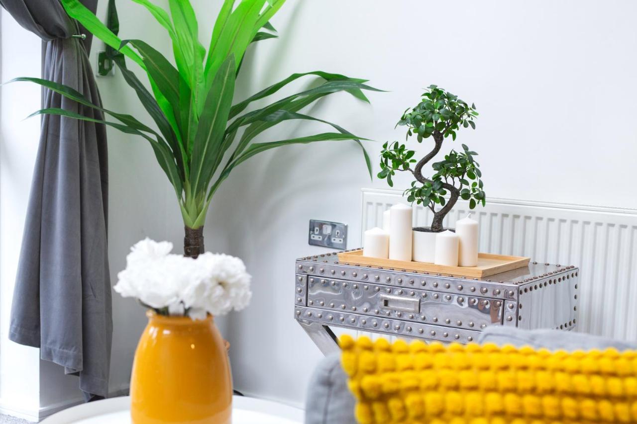Cozy Townhouse In The Heart Of Greater Manchester Villa Eksteriør billede