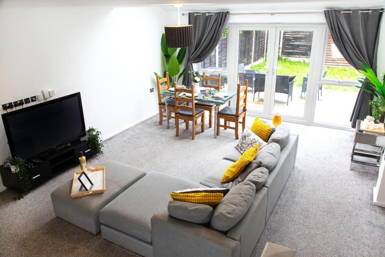 Cozy Townhouse In The Heart Of Greater Manchester Villa Eksteriør billede